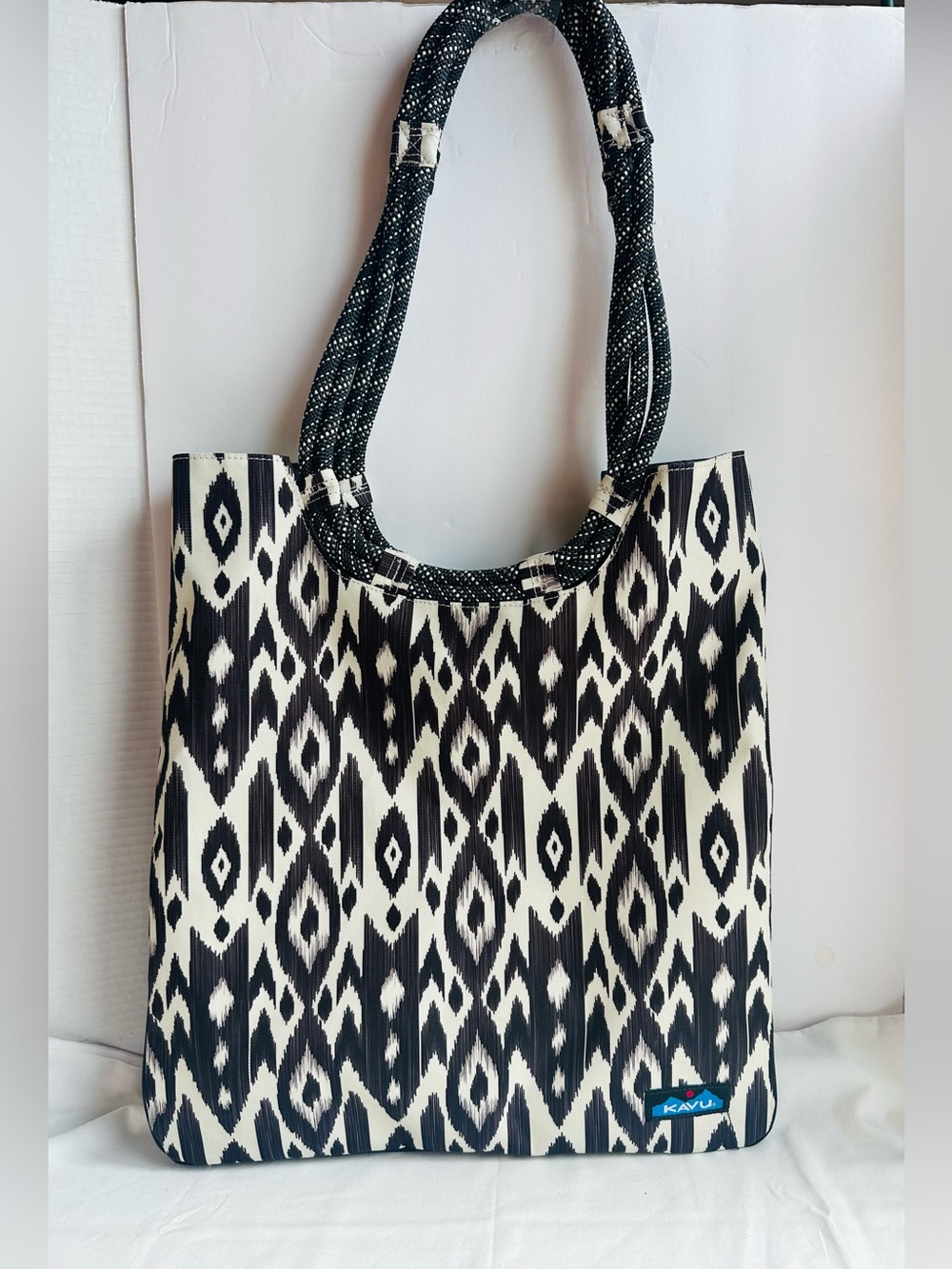 KAVU Black & White Patterned Market Bag